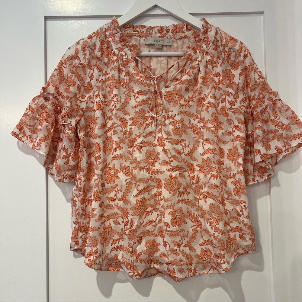 LOFT Women's Pink & White Floral Top